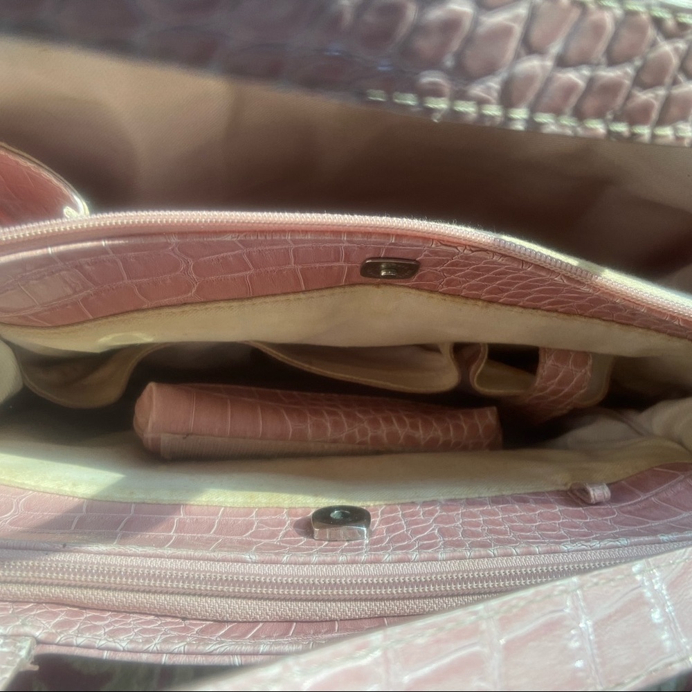Liz Claiborne Pink Handbag - Picture 3 of 4